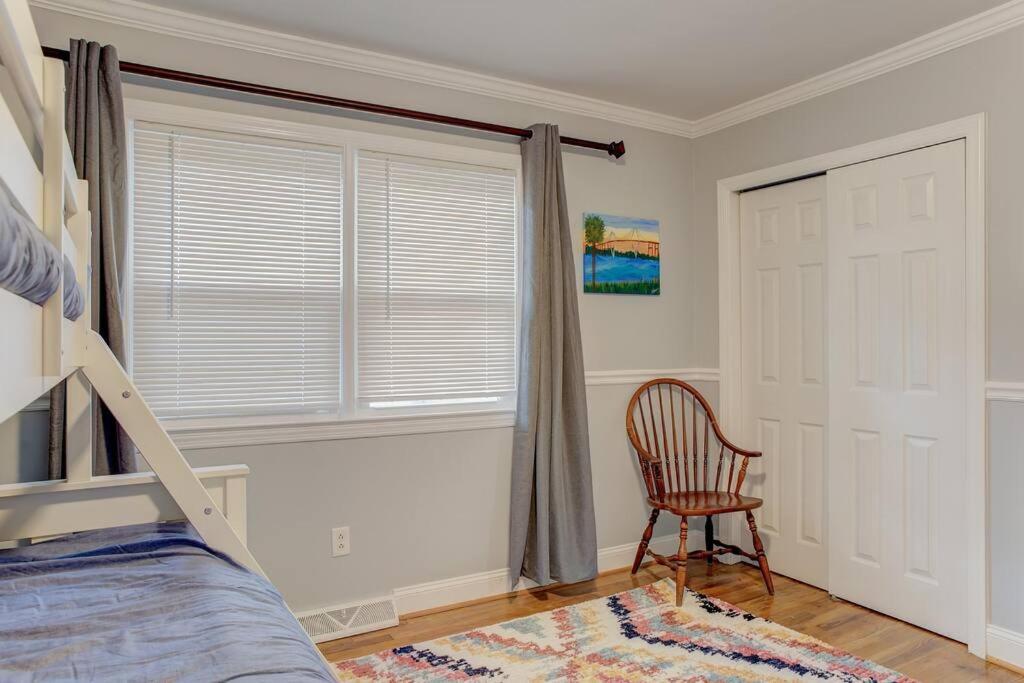 Charming Home Near Folly & Downtown Charleston Exterior photo