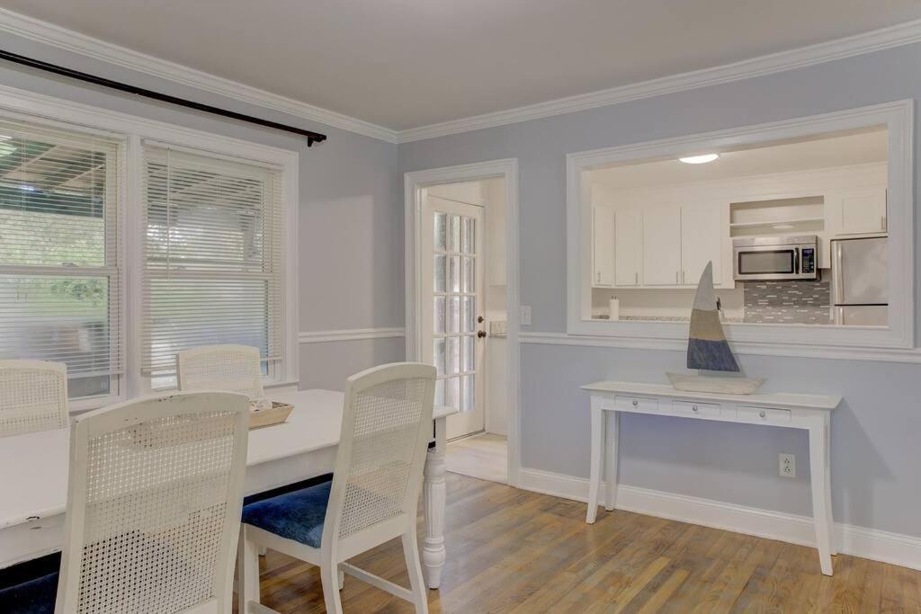 Charming Home Near Folly & Downtown Charleston Exterior photo